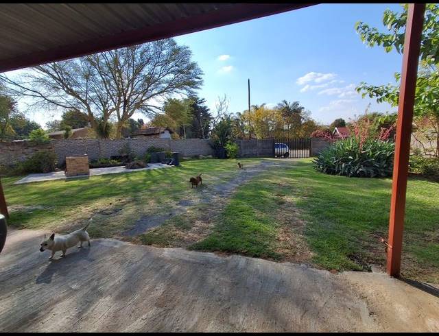 3 BEDROOM HOUSE FOR SALE IN BIRCHLEIGH NORTH